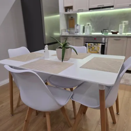 아파트 Leon 티라나