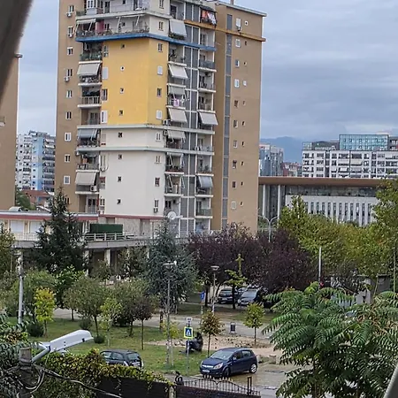 Leon Tirana